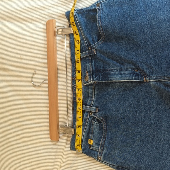 Sz30 YOGA Jeans | Emily Slim High Rise |  Medium Blue Denim | EUC - Picture 5 of 9